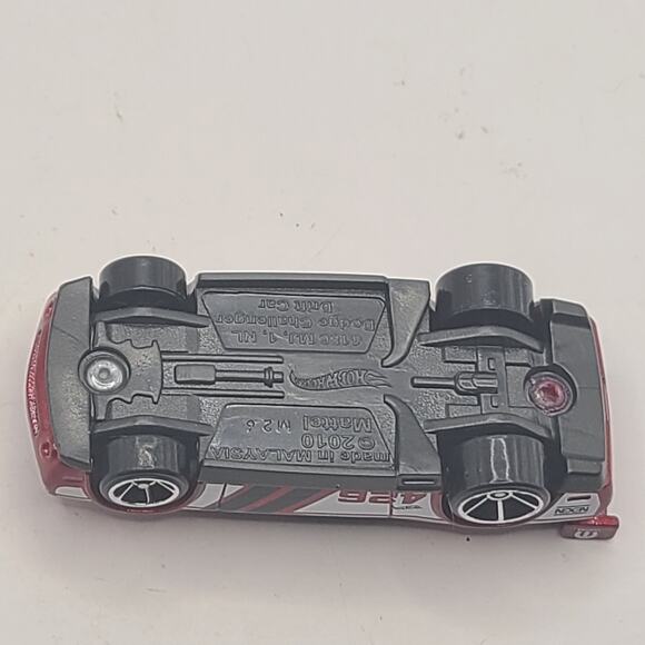 2010 HOT WHEELS DODGE CHALLENGER DRIFT #426 RED 1:64 DIECAST 3" RACER W/ WHITE - Picture 4 of 4